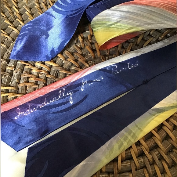 Vintage Hand Painted Tie - Picture 2 of 3